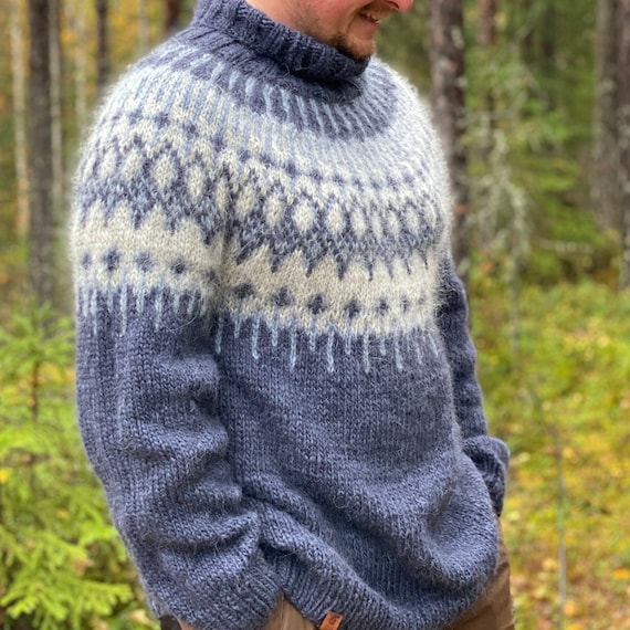 hand-knitted outdoor sweater with a nordic style yoke - made of Istex Alafosslopi yarn