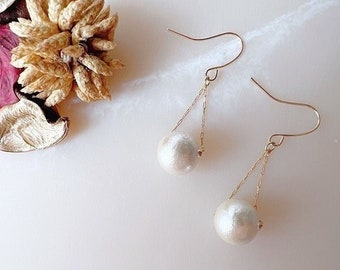 Stylish cotton pearl earrings