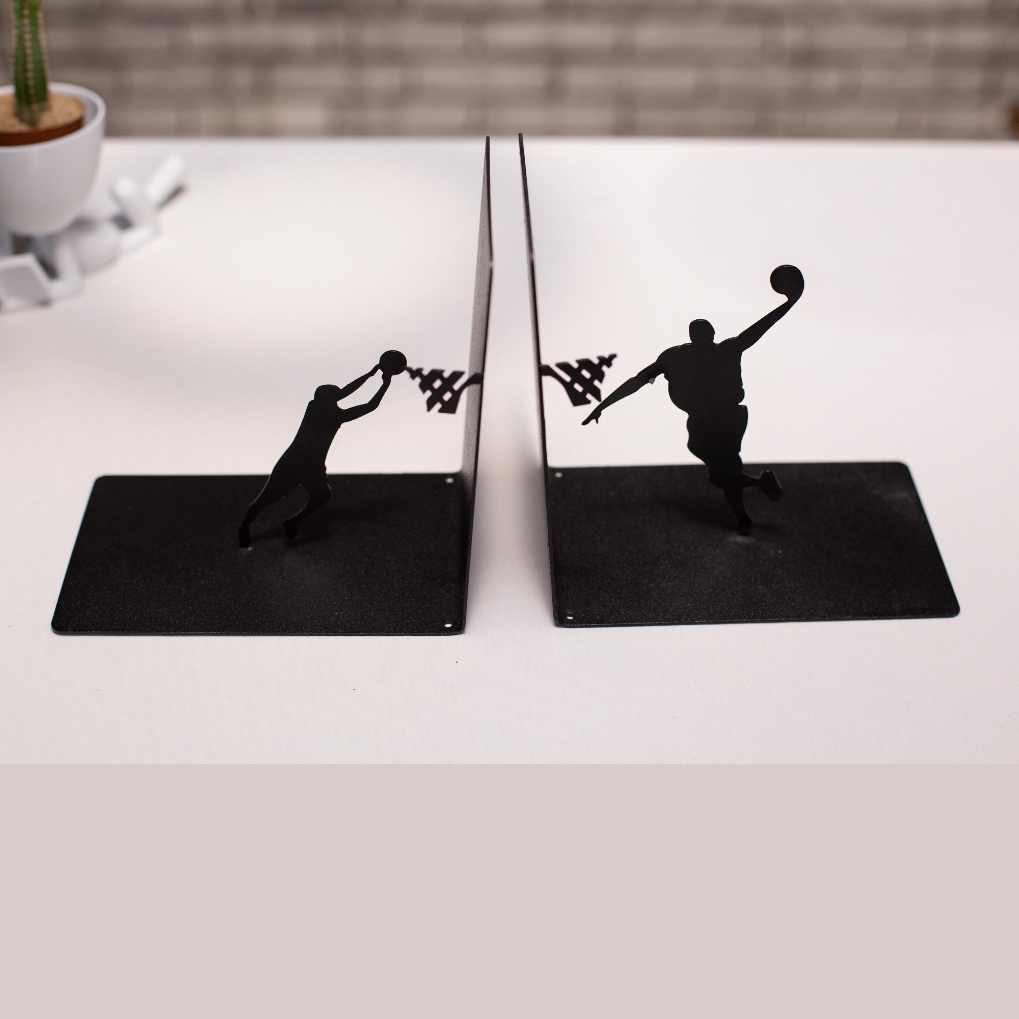 Black Metal Basketball Bookends Heavy Duty Bookends book Organizer