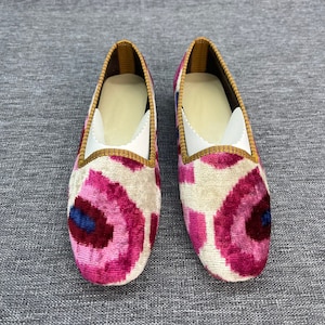 Velvet Silk Ikat Slippers: Handmade Women&#39;s Shoes