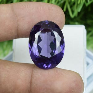 Pietra preziosa sciolta di Alessandrite brasiliana naturale, per la creazione di gioielli, pietra tagliata di Alessandrite che cambia colore, 37 ct, dimensioni 25x18x0,9 mm, forma ovale.