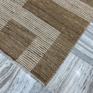 Handwoven Jute Rug: Two-Tone Geometric Design - Eco-Friendly Carpet