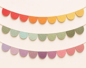 Zarte Regenbogen-Muschelgirlande – Wimpelkette aus Wollfilz, sanftes Farbspektrum-Banner, Kinderzimmer- und moderne Partydekoration