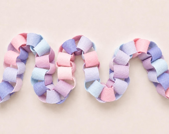 Pastel Felt Chain Garland, Rainbow Birthday Party Decor, Unicorn Backdrop, Custom Color Bunting
