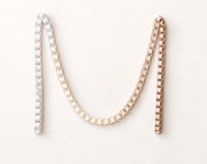 Snow Felt Chain Garland, Neutral Cream White Garland, Nursery Mantel + Party Backdrop Decor, 2–18 Ft