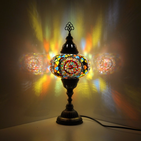 Lámpara turca de 10 variaciones Lámpara de mesa de mosaico / Lámpara marroquí turca / Lámpara de noche Tiffany hecha a mano / Lámpara de noche junto a la cama de vidrio mosaico y bombilla LED