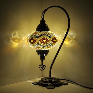 10 Variation Türkische Lampenmosaik Tischlampe Türkische marokkanische Lampe Handgefertigte Schwanenhals Nachtlampe Mosaik Glas Nachttischlampe & Led Birne MH0003