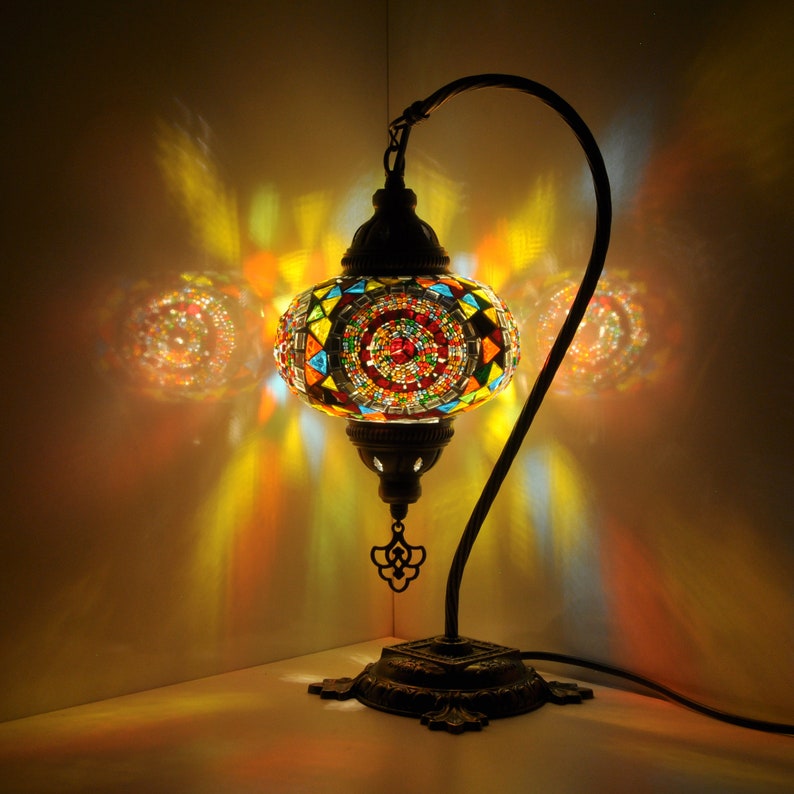 Variation 10 Lampe de table en mosaïque turque Lampe marocaine turque Lampe de nuit col de cygne faite main Lampe de chevet en mosaïque de verre et ampoule LED image 1