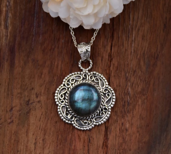 Sterling Silver Labradorite Filigree Pendants Sterling Silver Labradorite Filigree Pendants