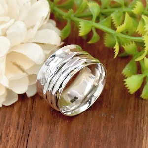 Hammered Spinner Ring 925Sterling Silver Ring, Chunky Silver Ring Triple Band Spinning Ring Fidget Spinner Ring Meditation Ring Gift For her