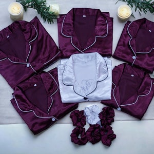 Personalized Satin pyjamas,Bridesmaid pyjama set,Plus sizes PJ&#39;s,Bachelorette pjs,Bridal Party pj set,Sleepover PJs,Slumber party pajamas,