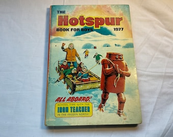 The HOTSPUR Book for Boys 1977, in very good condition.