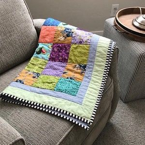 Baby Quilt.  Small Lap Quilt.  Table Topper.  Handmade.  Popular Striped Binding.  Great Gift!