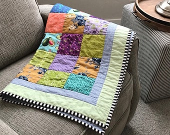 Baby Quilt.  Small Lap Quilt.  Table Topper.  Handmade.  Popular Striped Binding.  Great Gift!