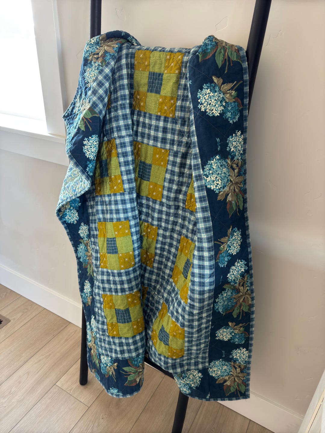 Handmade Lap Quilt / Wall Hanging / Table Topper / Hydrangeas, Blue ...