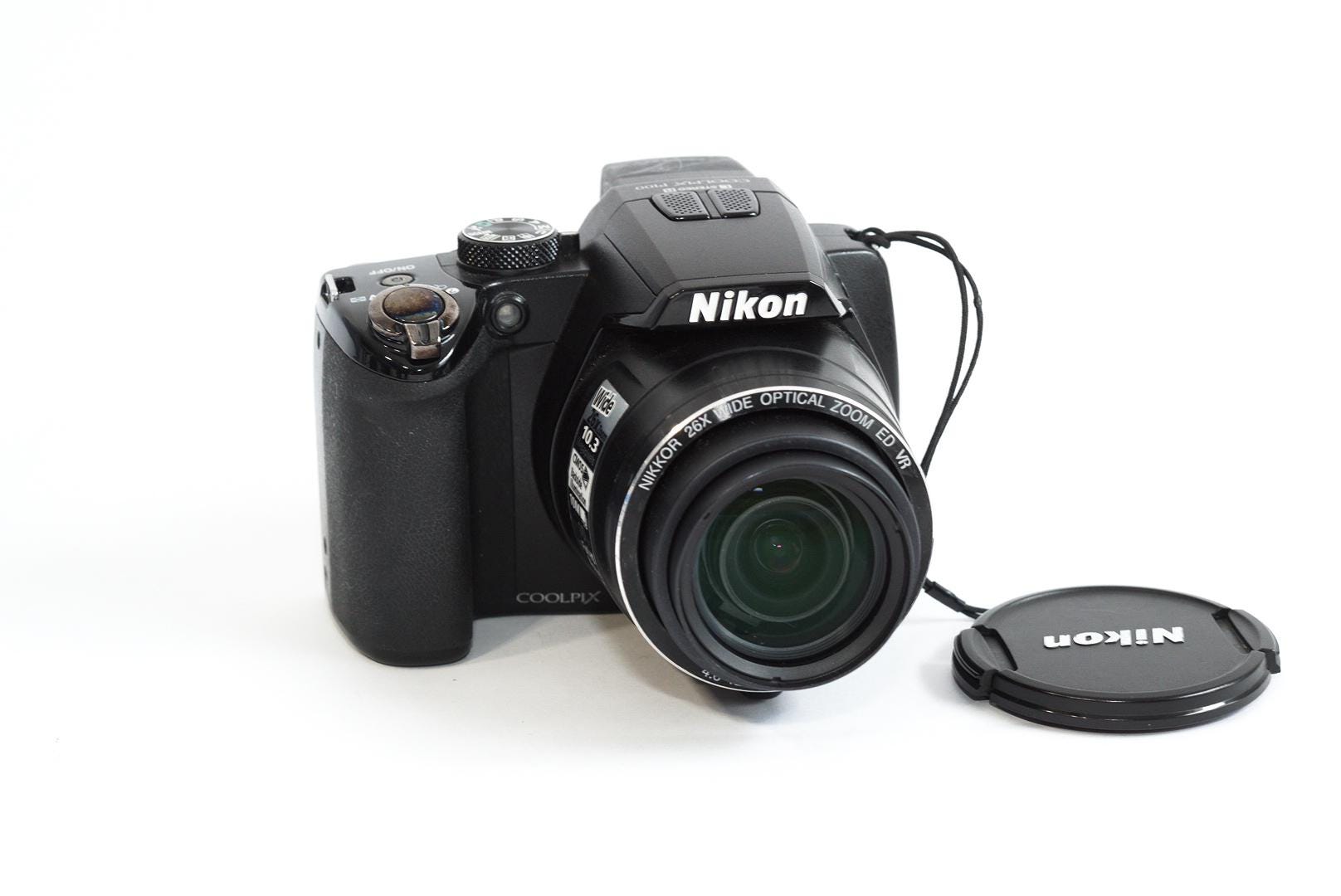 Nikon COOLPIX p100 ケース・予備バッテリー 26倍ズーム