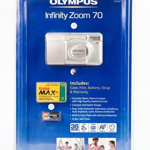 Olympus Infinity Zoom 70 35mm vintage camera / new old stock