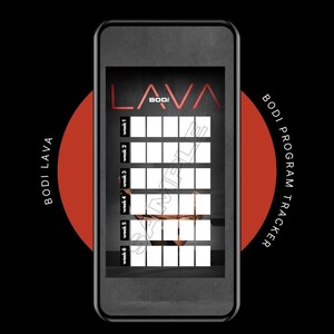 Puede incluir: Un rastreador de entrenamiento imprimible en blanco y negro con el texto "BODI LAVA" en rojo. El rastreador está dividido en seis semanas con una columna para cada día de la semana. El texto "BODI PROGRAM TRACKER" está en el lado derecho de la imagen.