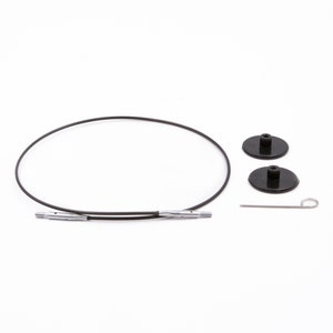 Peut inclure: Un jeu d'aiguilles à tricoter circulaires noires avec deux embouts en plastique noirs et une pièce de connexion en métal. L'ensemble comprend également un crochet en métal.