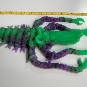 Rat Roach JIGGLER 9 inches long Art Toy GLOW UV Urban Silicone Sci Fi Horror Limited edition Rubber Monster new Original