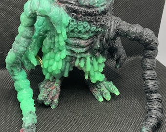 The GREEN SLIME   Sci Fi Horror JIGGLER  5 inches tall Urban Silicone Limited Run Handmade  Art Toy Rubber Monster new original Jigglers