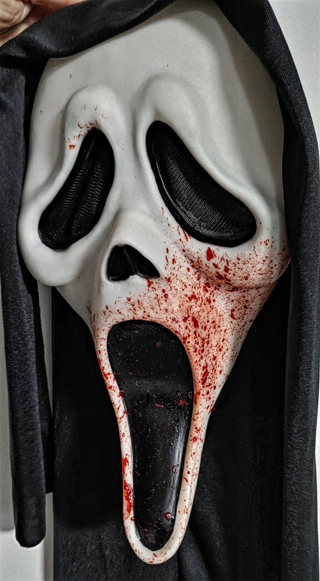 Scream 6 Ghostface Mask In Display Frame Case Horror Movie Collectible Prop  Mask