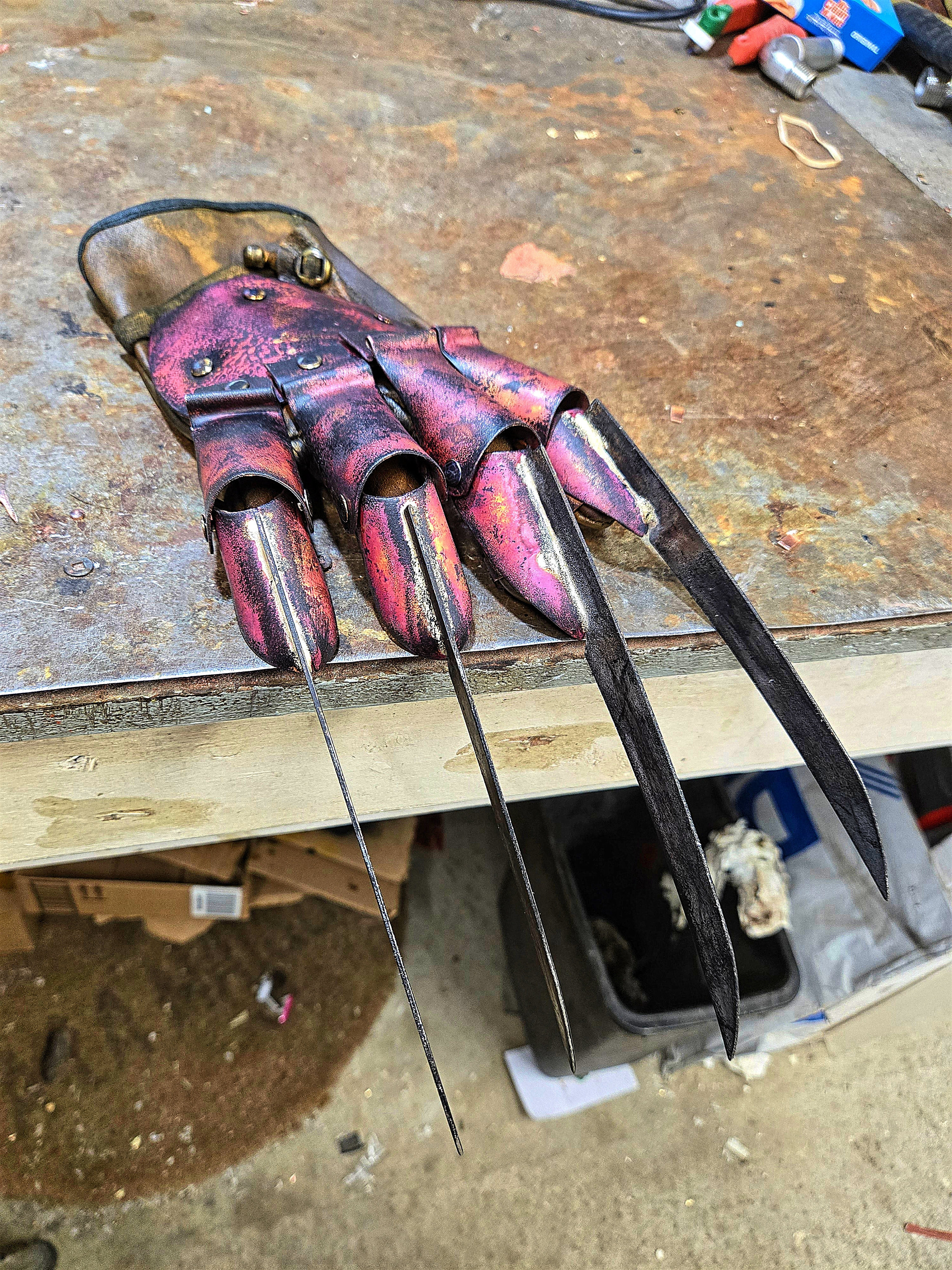 エルム街の悪夢 フレディ グローブ パート4 ドリームマスター ダイナー エルム街の悪夢 フレディ グローブ パート4 ドリームマスター ダイナー