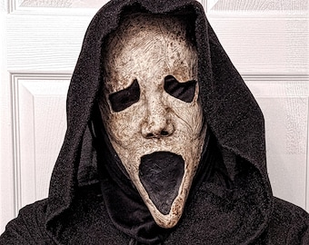 SCREAM-O-WEEN latex mask half face