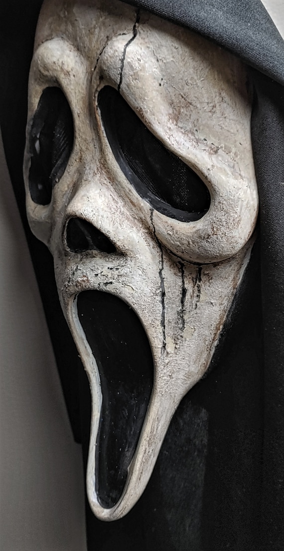 Scream 6 Ghostface Mask Billy Loomis Knife Display Stand Scream Movie Horror