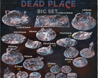 Puede incluir: Un conjunto de 10 bases redondas de resina de diferentes tamaños para wargaming de miniaturas. Las bases presentan una variedad de texturas en ruinas y cubiertas de vegetación, incluyendo hormigón agrietado, raíces de árboles y vegetación exuberante. Las bases están etiquetadas con sus dimensiones en milímetros. El conjunto incluye una base de 170x110mm, una base de 100mm, una base de 120x92mm, una base de 90x52mm, una base de 80mm, dos bases de 60x35mm, dos bases de 75x42mm, tres bases de 40mm y cinco bases de 25mm. El conjunto está etiquetado como "Dead Place Big Set" y "January Release".
