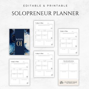 Op de afbeelding: Een printbare solopreneur-planner met een blauw en gouden aquarelontwerp. De planner bevat secties voor dagelijkse planning, wekelijkse beoordeling en een motiverend citaat. De tekst op de planner zegt "Week 01" en "Wees dapper".