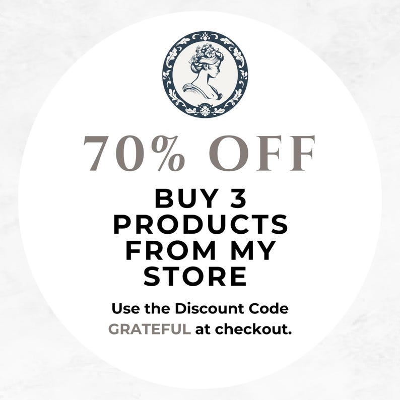 Pode incluir: Um c&iacute;rculo branco com uma ilustra&ccedil;&atilde;o azul e branca de uma mulher com uma coroa de flores. O texto "70% OFF BUY 3 PRODUCTS FROM MY STORE Use the Discount Code GRATEFUL at checkout." est&aacute; escrito em preto.