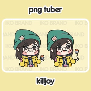 Könnte beinhalten: Eine Cartoon-Illustration einer Figur namens Killjoy aus dem Videospiel Valorant. Die Figur trägt eine grüne Mütze, eine gelbe Jacke und eine Brille. Die Figur hält ein kleines, rundes Objekt in einer Hand und gestikuliert mit der anderen Hand. Das Bild enthält den Text "png tuber" und "IKO BRAND", der mehrmals wiederholt wird.