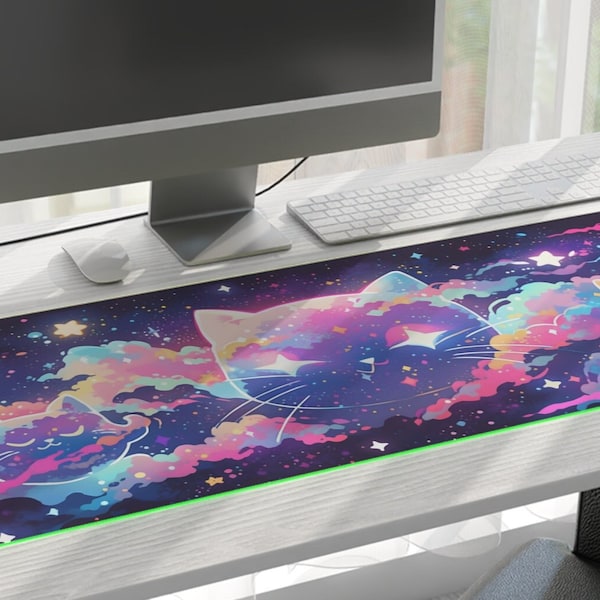 Tapis de bureau LED XXL pour jeu esthétique et élégant RGB Galactic Cat pour ordinateurs ; Tapis de souris et de clavier personnalisés pour organiser votre bureau