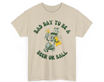 Camiseta de golf divertida: Diseño de cerveza y pelota de dibujos animados para amantes del golf