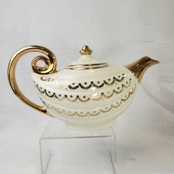 Vintage Hall Genie Gold Gilded Teapot Aladdin Excellent Condition 0678 6 Cup USA