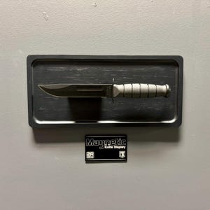 Knife Display - Magnetic
