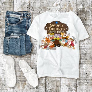 De sju dvärgarna i gruvan PNG T-shirtdesign