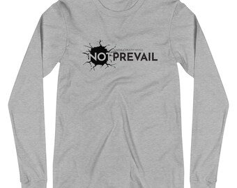 Könnte beinhalten: Ein graues Langarmshirt mit einer schwarzen Grafik einer rissigen Wand mit dem Text "Gates of Death Shall Not Prevail" darin.