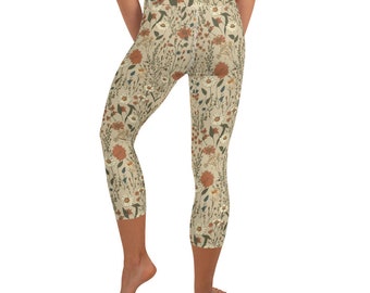 Wildflowers and Daisies Vintage-style All-over Print Stretchy Yoga Capri Leggings