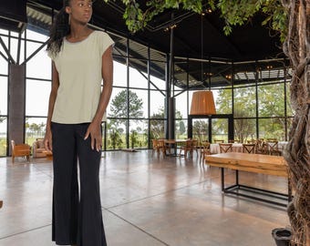 Verdant Sand Soft Knit Tee: Minimalist Loose Fit Top