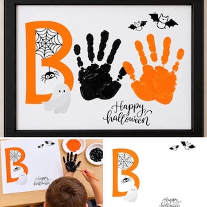Op de afbeelding: Een ingelijste Halloween-kunstprint met een grote oranje letter B, een spinnenweb, een spin, een wit spookje, een zwarte handafdruk, een oranje handafdruk, twee kleine zwarte vleermuizen en de zwarte tekst Happy Halloween.