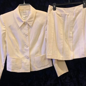 Vintage women’s 2pc. set two piece set for women business clothes for women white dress suit for women vintage suit