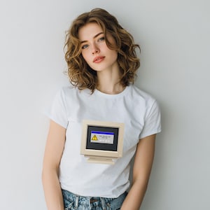 Retro Computer Monitor Tee | Vintage PC Error Window Graphic T-Shirt | 90s Tech Aesthetic Unisex Shirt