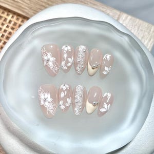 Lace Blossom Press On Nail/Almond nail/Lace design/Floral Designs/Pearl/Wedding Nails/Elegant Bridal Nails/Custom Fancy Fake Nails