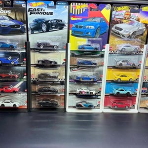 Hot Wheels Card Display Stand | Vertical Carded Car Holder (1-5 Cars)