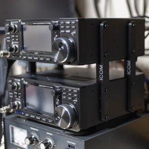 3D Printed Stacking Brackets for Icom IC-7300 and IC-9700