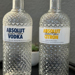 Absolut Vodka Limited Edition Bottles! Niektóre naprawdę rzadkie tutaj. Sprawdź nasze inne oferty z Limited Edition Skins & Cases!