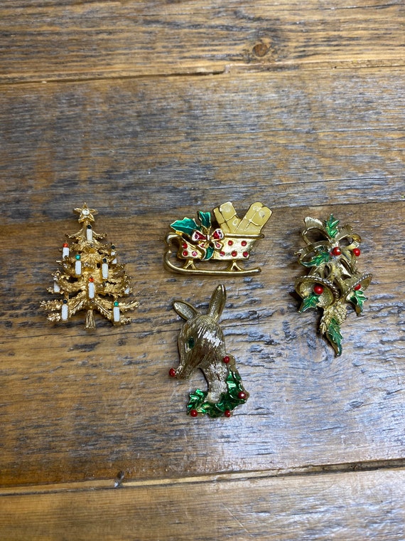 Patriotic christmas bells pin