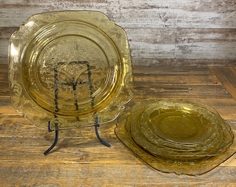 Juego de 5 platos vintage de vidrio amarillo de la Depresión - Diferentes tamaños: 23 cm, 19 cm y 15 cm - Patrón Madrid/Amarillo Topacio, años 30, Federal Glass